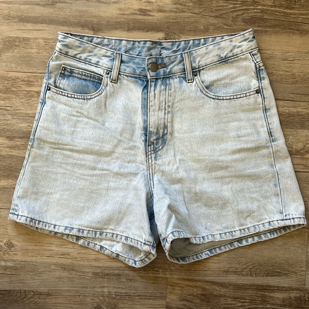 Dr. Denim Jenn Shorts